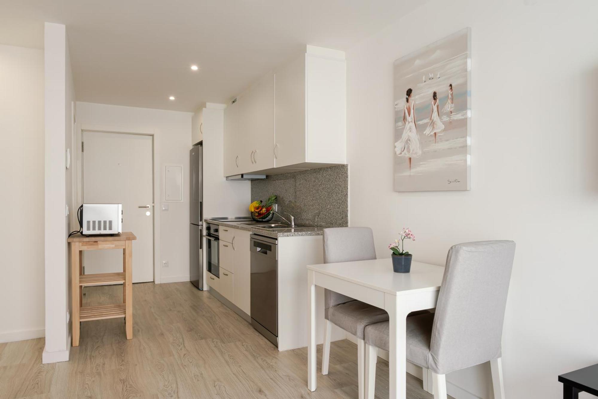 Hostwise - Modern & Bright * Oporto