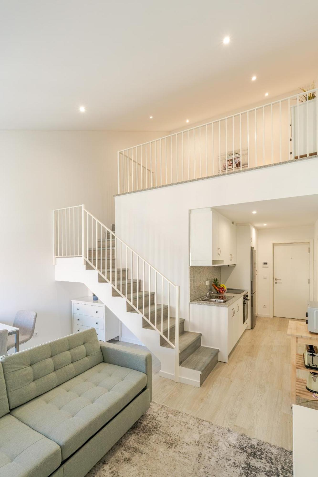 Hostwise - Modern & Bright Apartamento